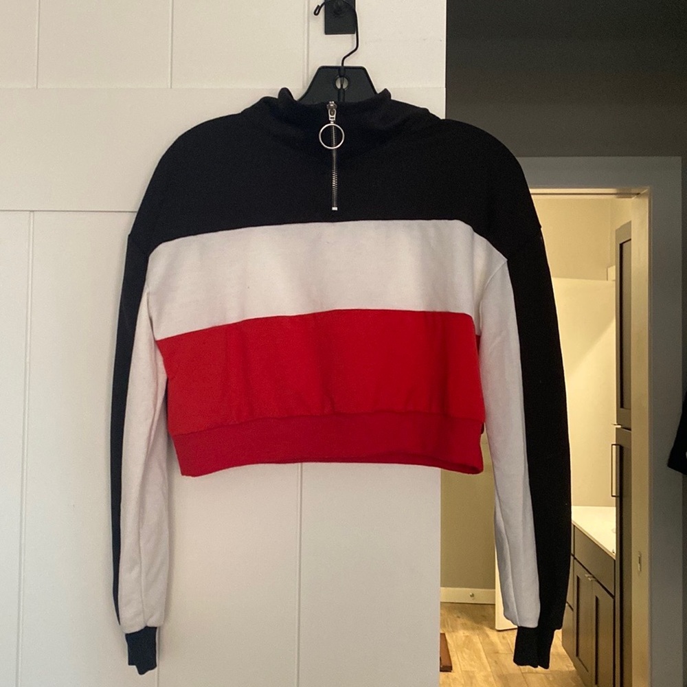 Cropped blue white red sweater sweatshirt long sleeved top zipper